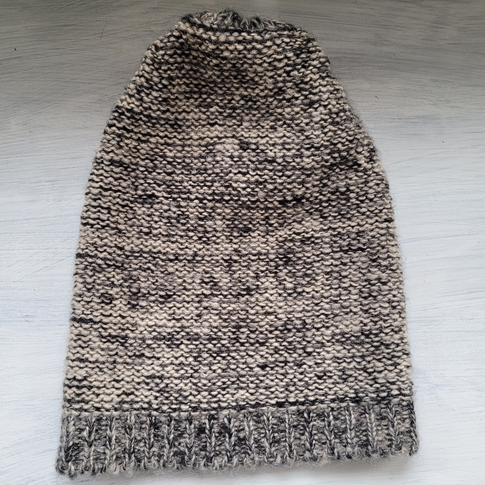 LIDS knit hat